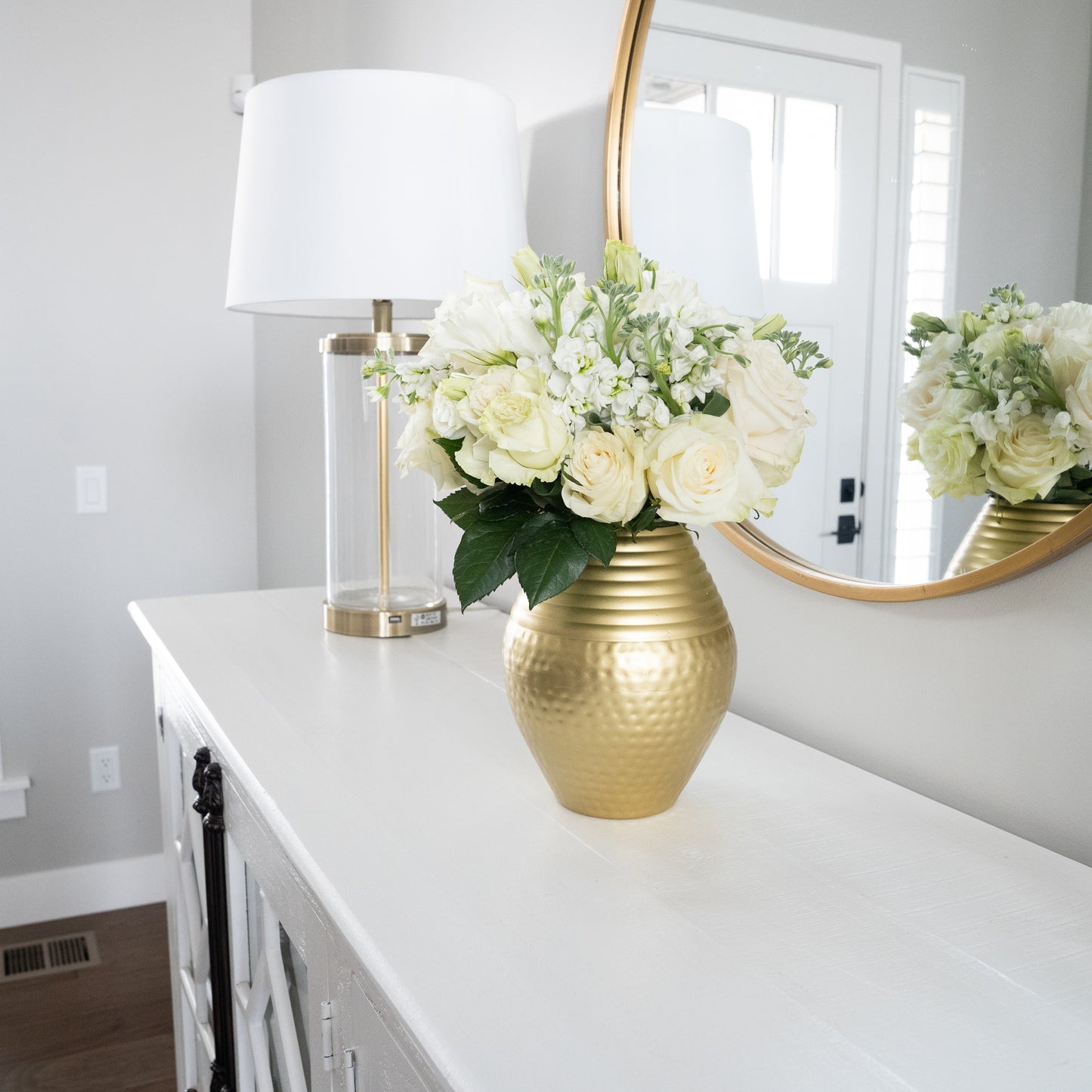 gold flower vase